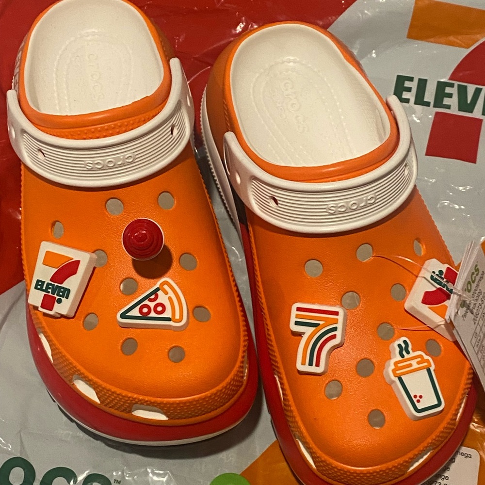 7-Eleven Crocs! Brand new in original packaging! W7 M5